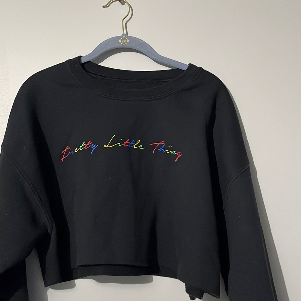 Prettylittlething Crop Top